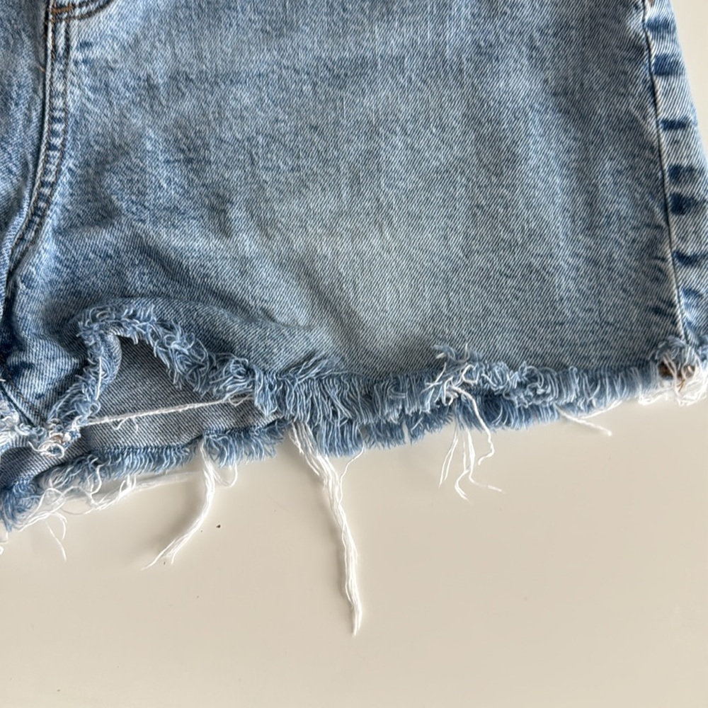 Acid Washed Ripped Jean Denim Shorts SIZE 4 - Picture 4 of 7